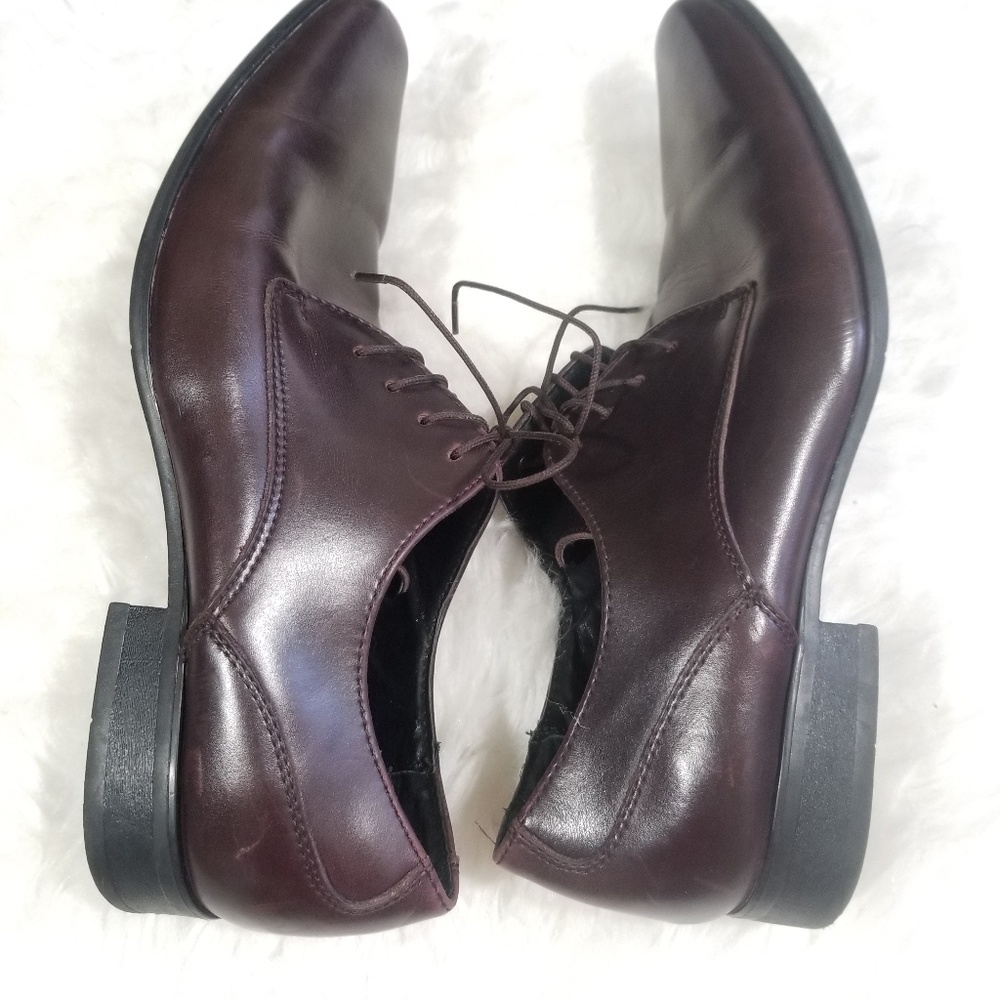 Calvin Klein mens brown oxford dress shoes. 8.5 - Picture 4 of 7